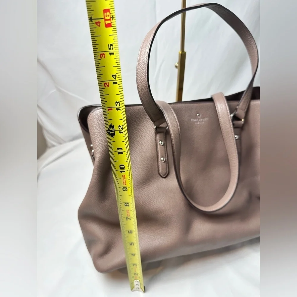 Kate Spade Larchmont Avenue Large Evangelie Satchel In Taupe
